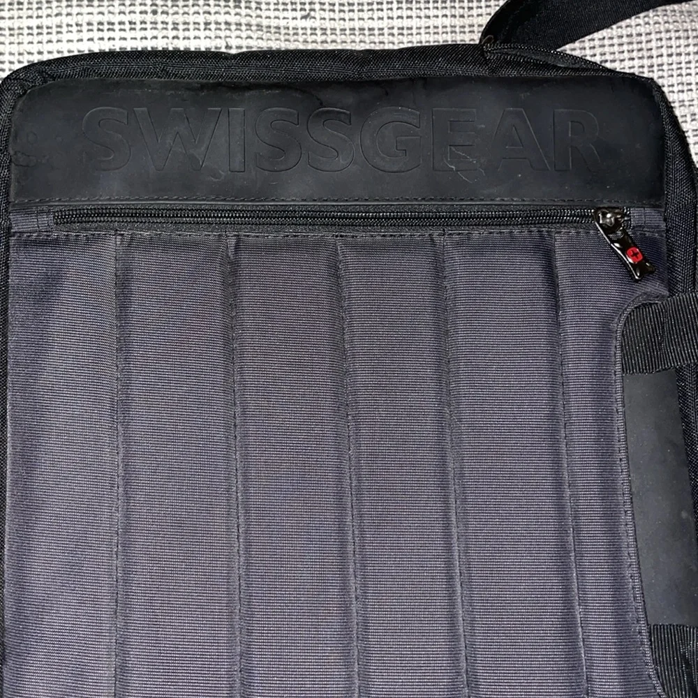 Preowned Swiss Gear Stylish Black Laptop Bag